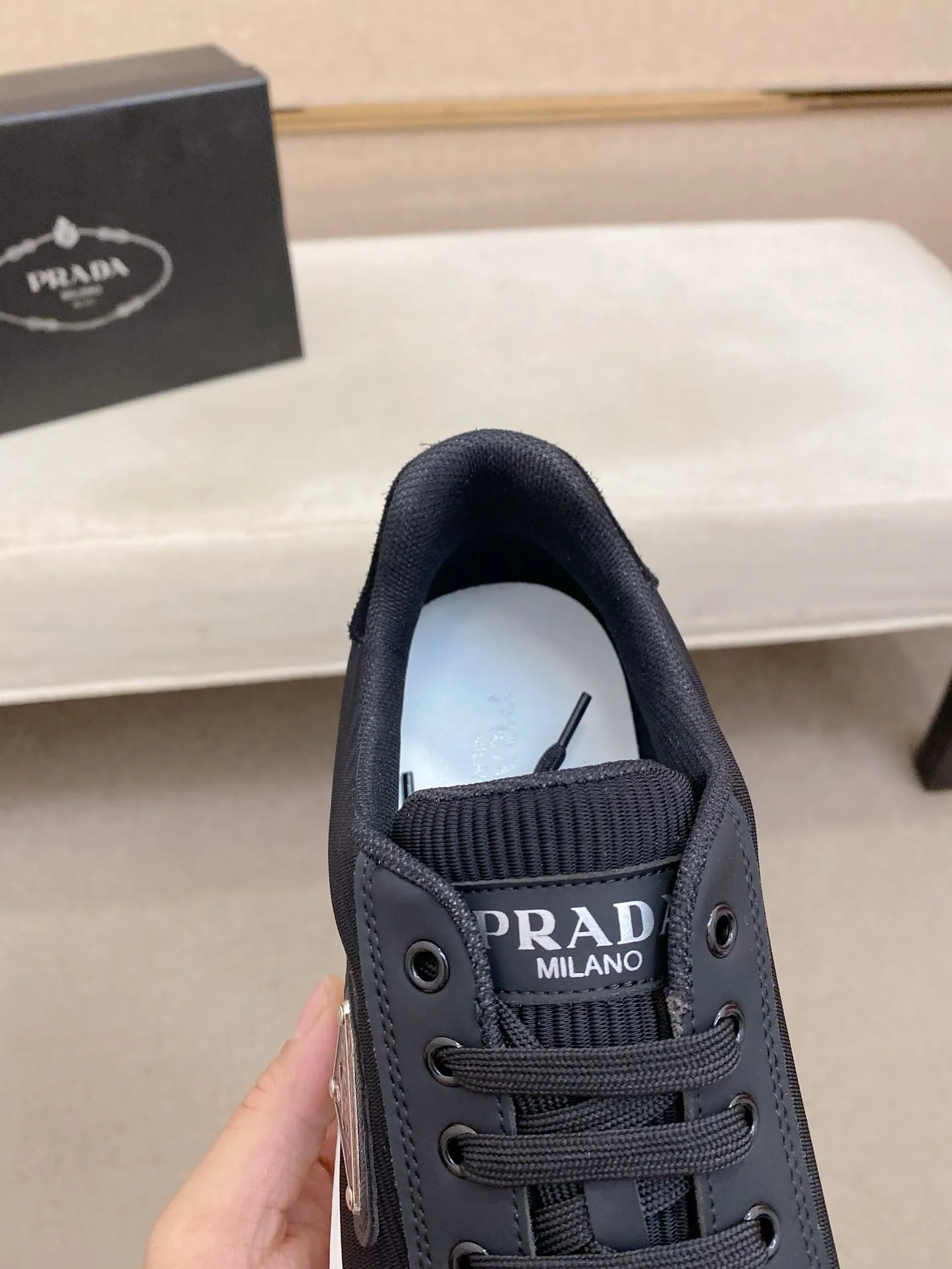 Men's men's shoes💰: 440💰[Prada～Prada] Trendy new styles are on the market. Same style as the official website. Counter quality. Original version. [Strong] [Strong] Imported selected first-layer cowhide. Comfortable and breathable sheepskin lining, fine workmanship, upper layer made of 100% pure cowhide, original last shape, comfortable on the feet, shoe sizes 38 to 44